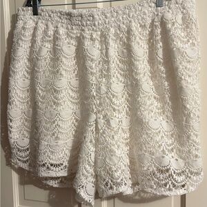 Lane Bryant Women’s Plus White Lace / Crochet Shorts Size 22/24